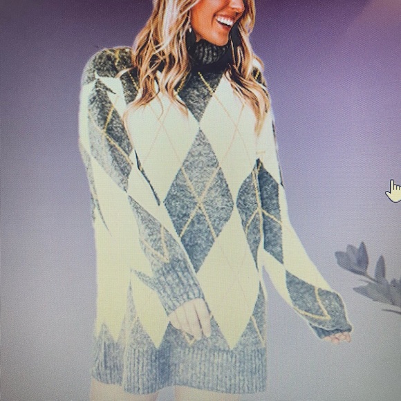 Turtle neck thigh length sweater tunic, NEW!! - Picture 3 of 3